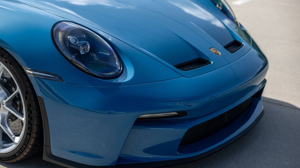 Porsche 992 GT3 Touring