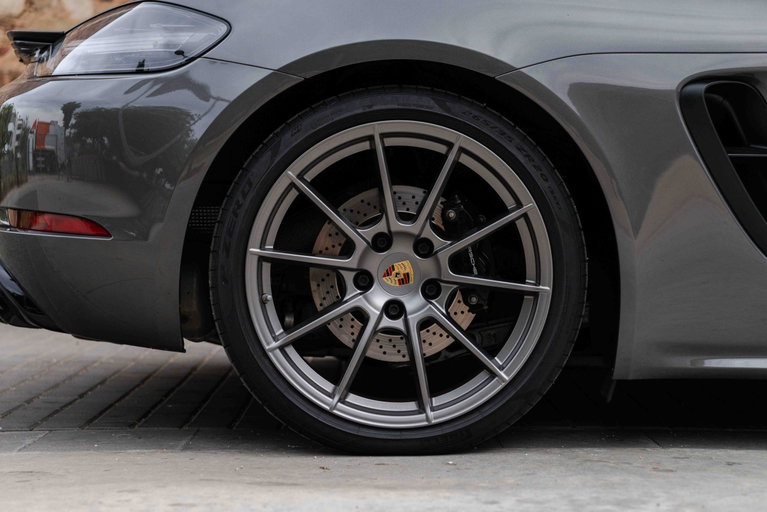 Porsche 718 Cayman GTS 4.0