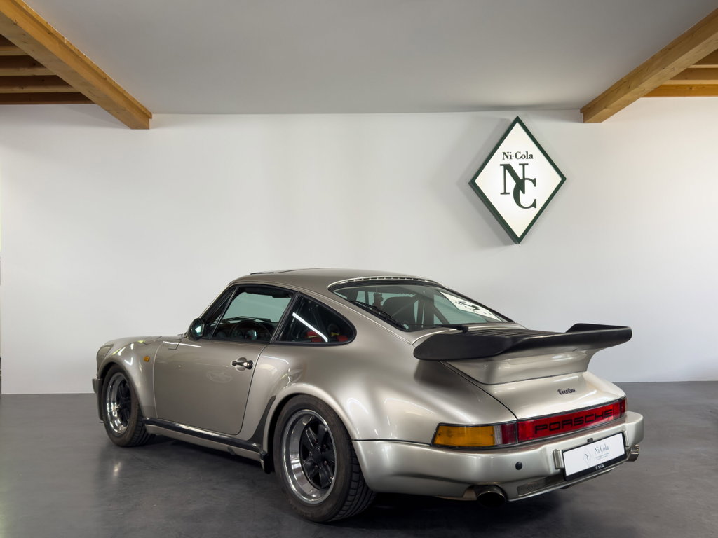 Porsche 911 Turbo 3.3