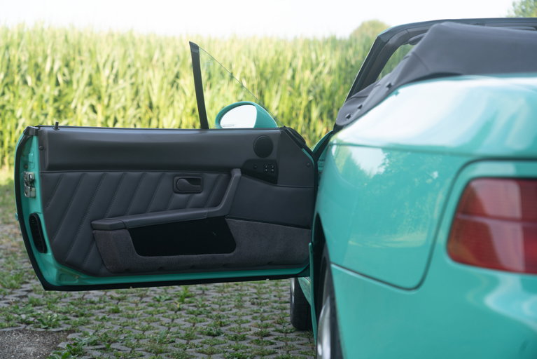 Porsche 968