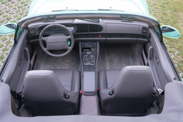 Porsche 968
