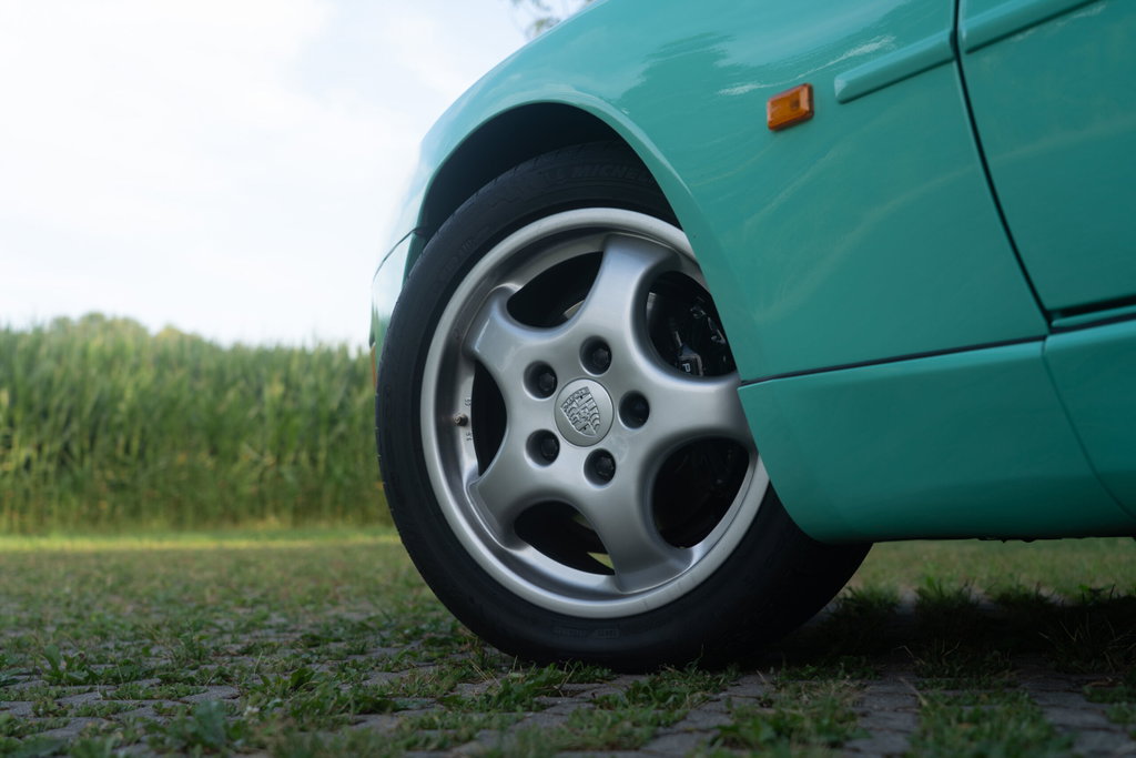 Porsche 968