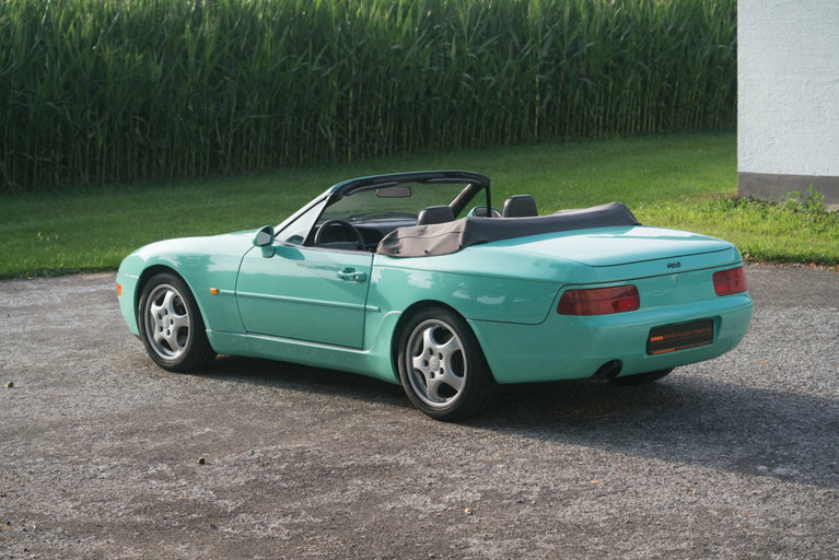 Porsche 968