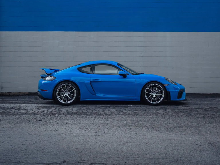 Porsche 718 Cayman GT4
