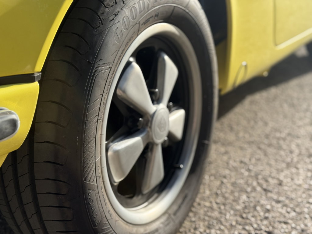 Porsche 911 E