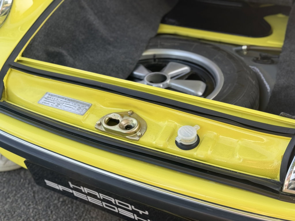 Porsche 911 E