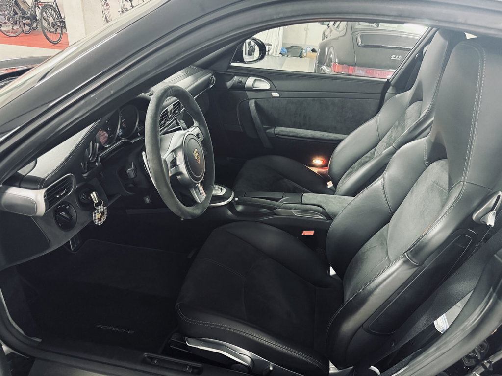 Porsche 997.2 Carrera GTS