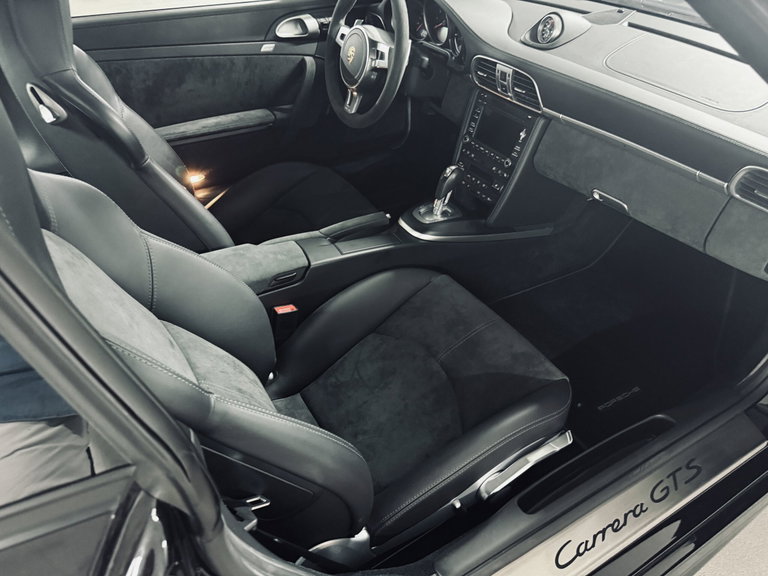 Porsche 997.2 Carrera GTS