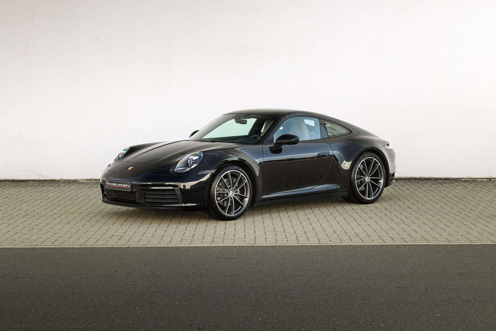 Porsche 992 Carrera