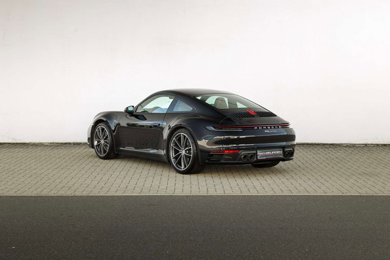 Porsche 992 Carrera