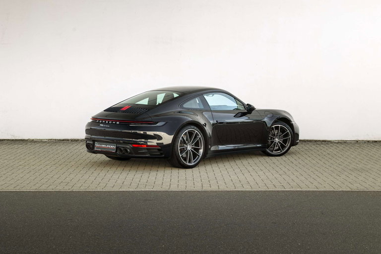 Porsche 992 Carrera