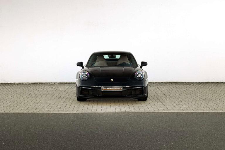 Porsche 992 Carrera