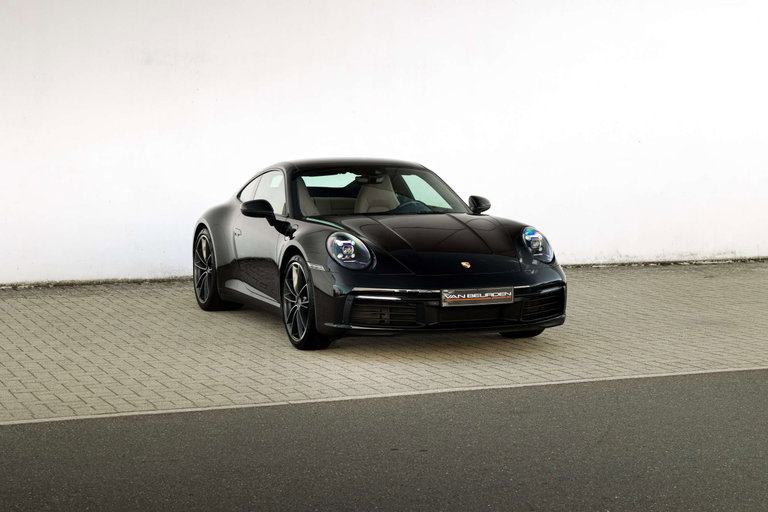 Porsche 992 Carrera