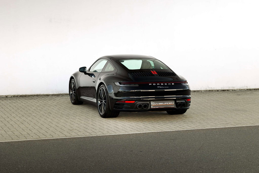 Porsche 992 Carrera