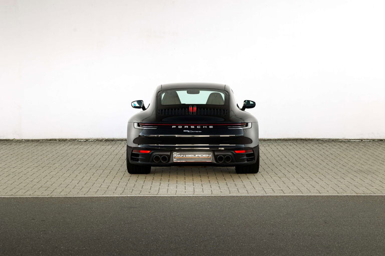 Porsche 992 Carrera