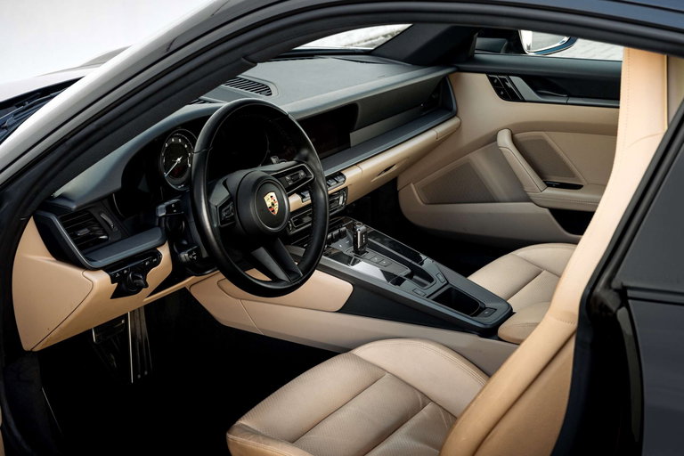 Porsche 992 Carrera