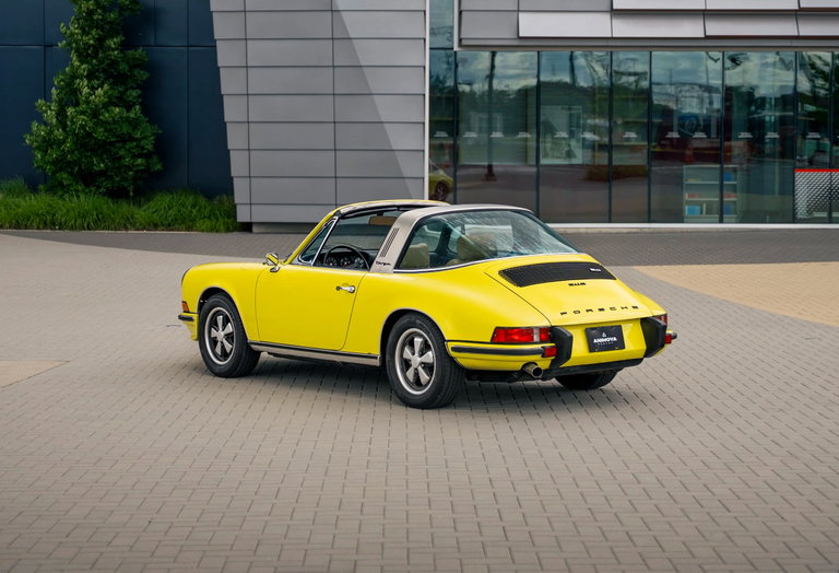 Porsche 911 E