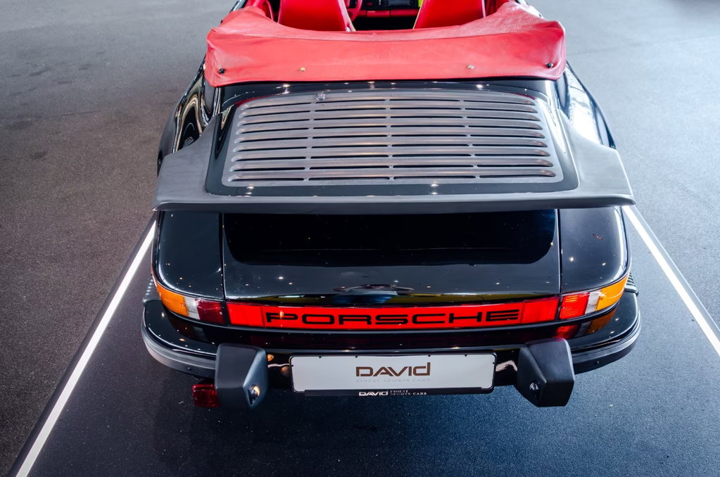 Porsche 911 Carrera 3.2