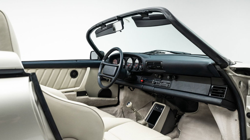 Porsche 911 Carrera 3.2 Speedster