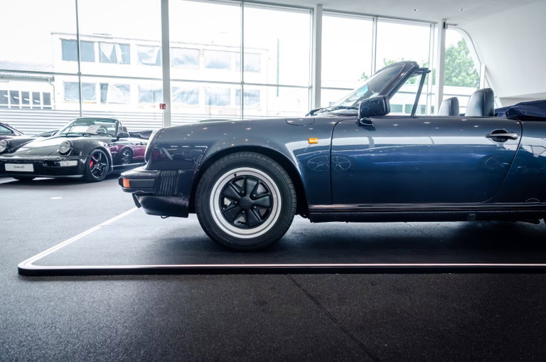 Porsche 911 Carrera 3.2