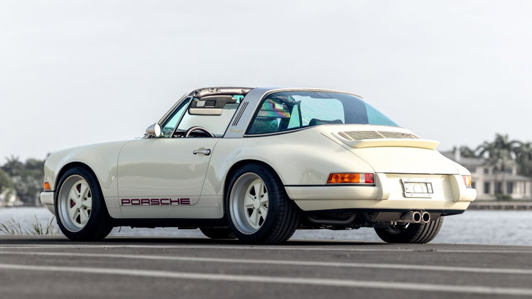 Porsche 911 Reimagined by Singer