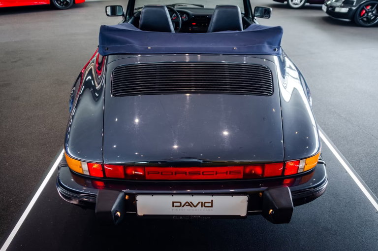 Porsche 911 Carrera 3.2