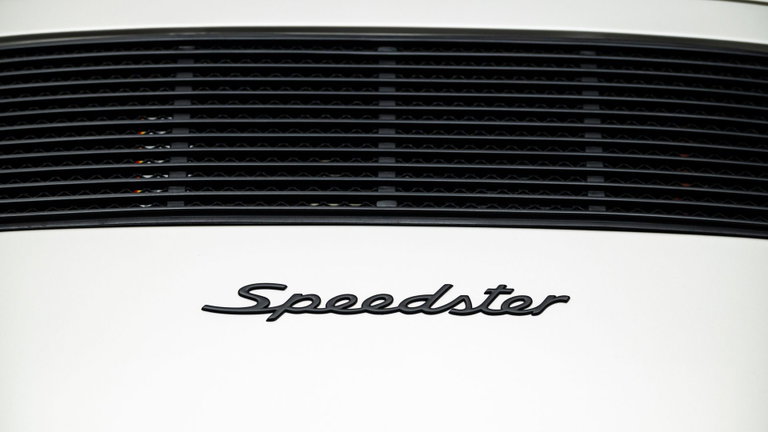 Porsche 911 Carrera 3.2 Speedster