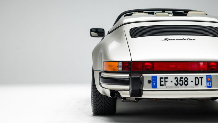 Porsche 911 Carrera 3.2 Speedster