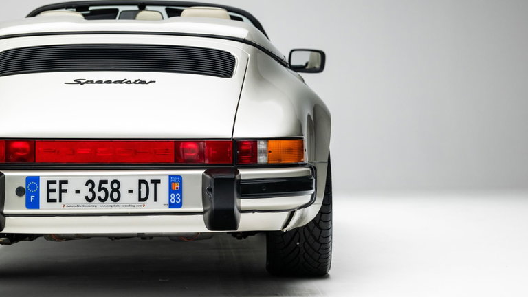 Porsche 911 Carrera 3.2 Speedster