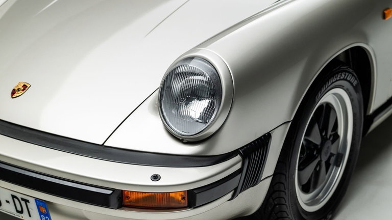 Porsche 911 Carrera 3.2 Speedster