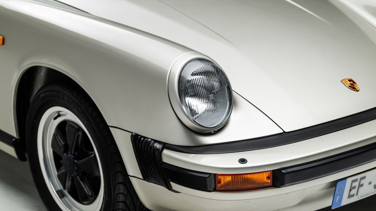 Porsche 911 Carrera 3.2 Speedster