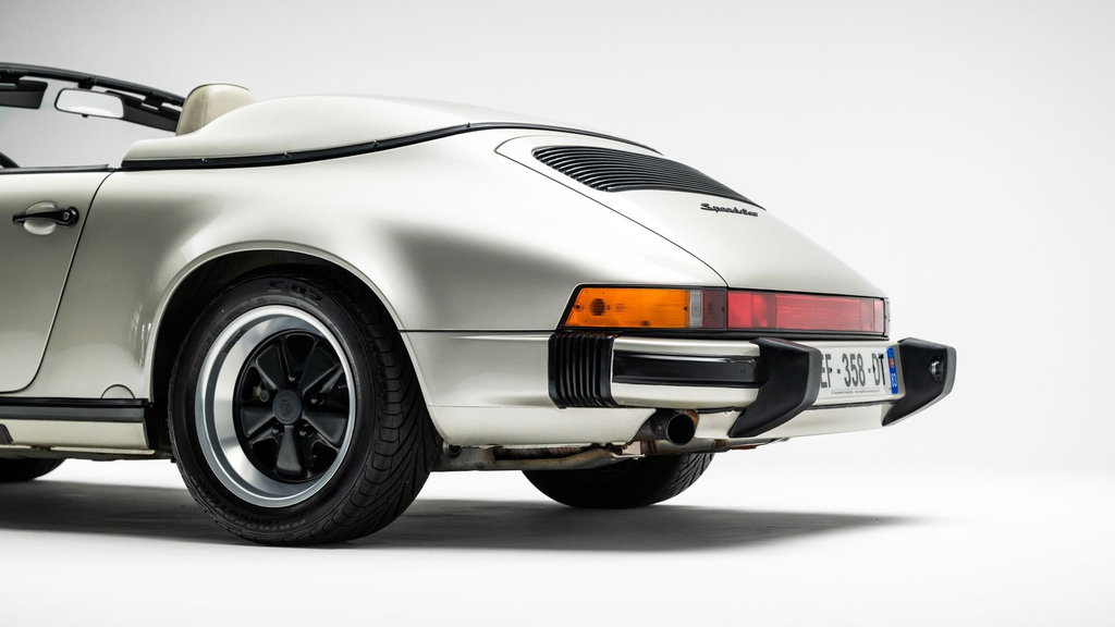 Porsche 911 Carrera 3.2 Speedster