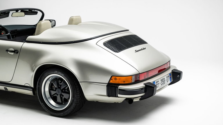 Porsche 911 Carrera 3.2 Speedster