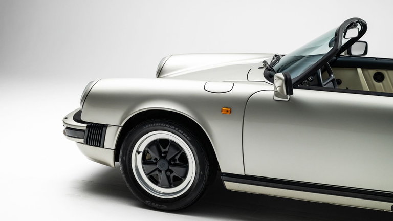 Porsche 911 Carrera 3.2 Speedster
