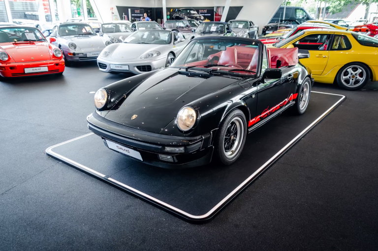 Porsche 911 Carrera 3.2