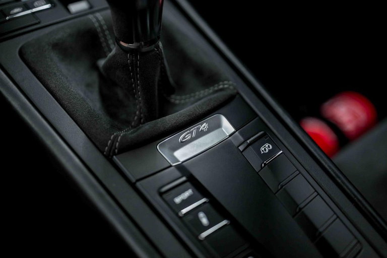 Porsche 981 Cayman GT4