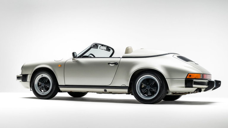 Porsche 911 Carrera 3.2 Speedster