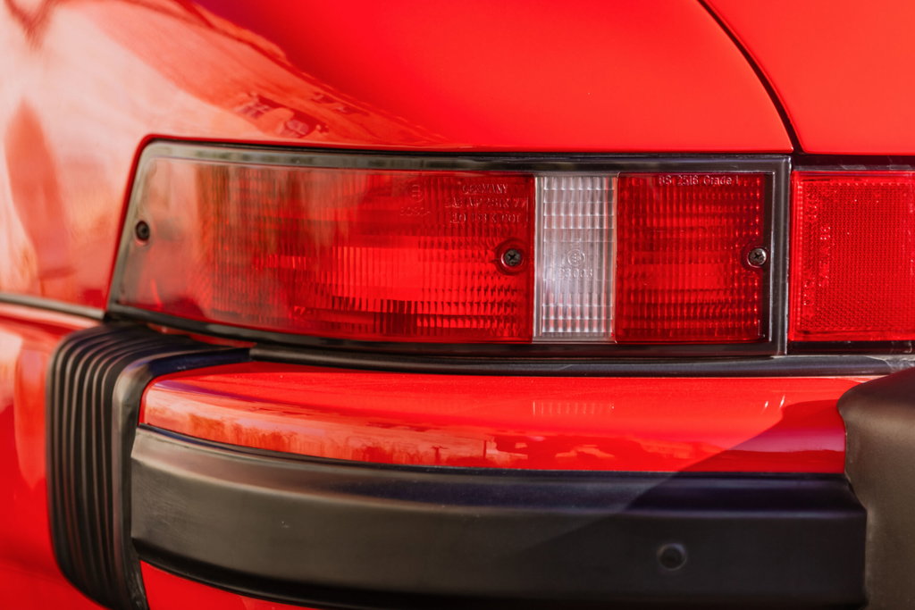 Porsche 911 Carrera 3.2 Speedster (US)