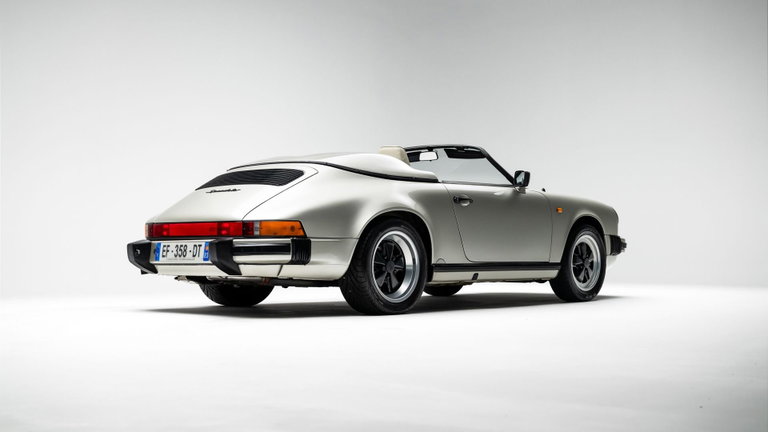 Porsche 911 Carrera 3.2 Speedster