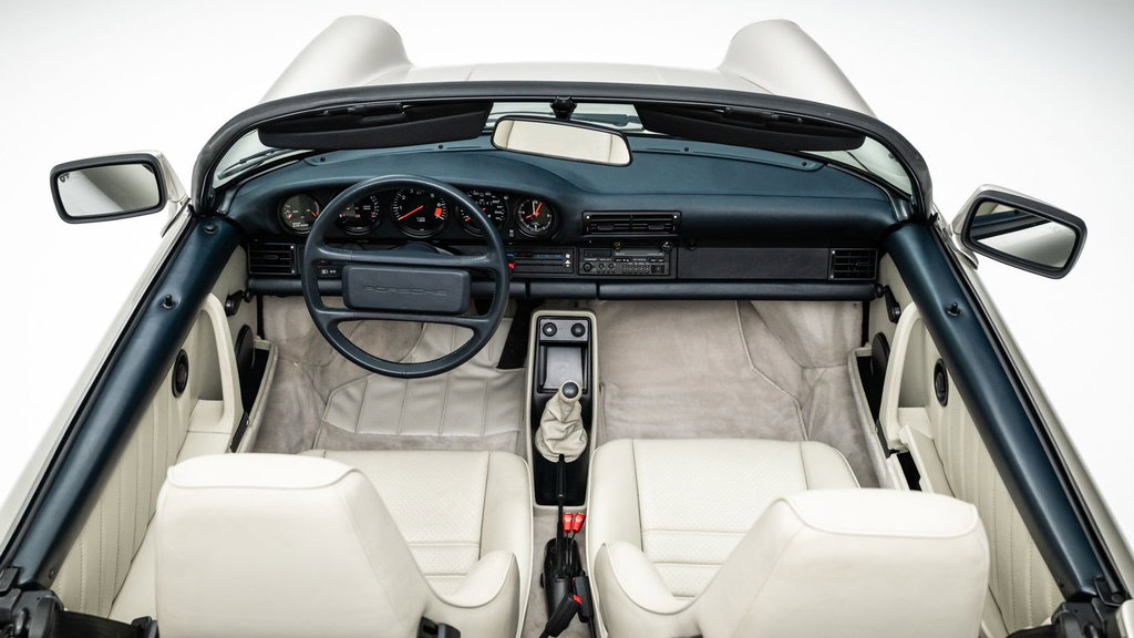 Porsche 911 Carrera 3.2 Speedster