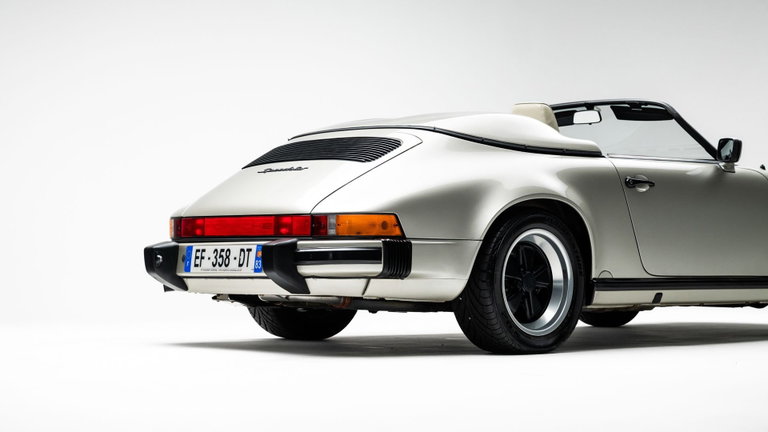 Porsche 911 Carrera 3.2 Speedster