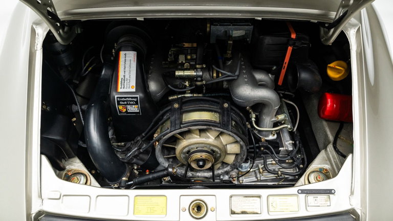 Porsche 911 Carrera 3.2 Speedster