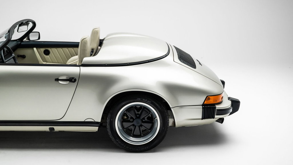 Porsche 911 Carrera 3.2 Speedster