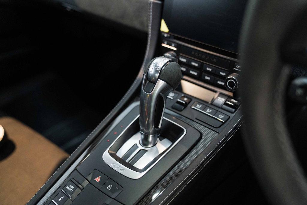 Porsche 718 Cayman GT4