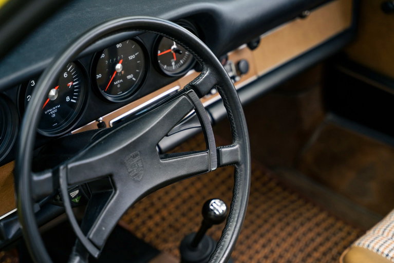 Porsche 911 E
