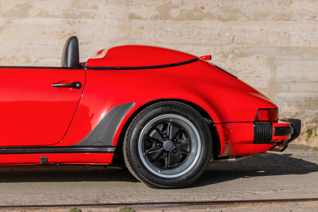 Porsche 911 Carrera 3.2 Speedster (US)