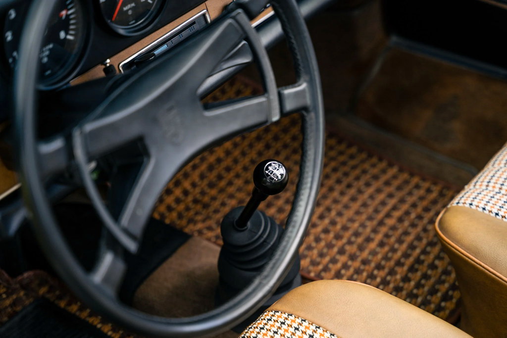 Porsche 911 E
