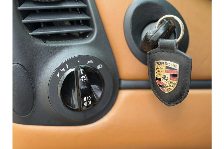 Porsche 996 Carrera 4 Millennium Edition