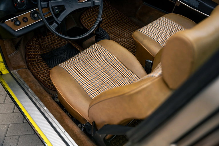 Porsche 911 E