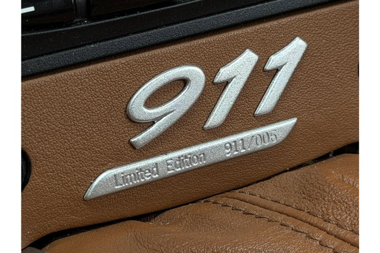 Porsche 996 Carrera 4 Millennium Edition